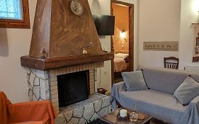 Diminio 2 Apartment At Livadi Arachova